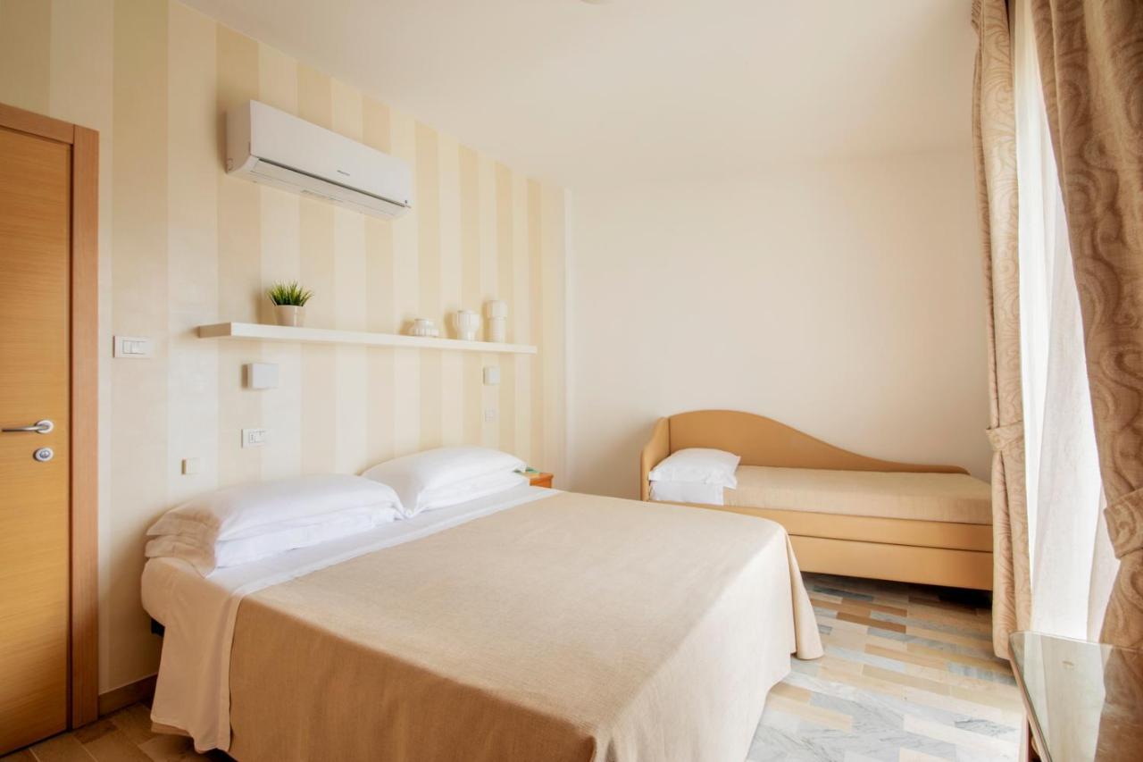 Hotel Bernard Σαν Μπενεντέτο ντελ Τρόντο Εξωτερικό φωτογραφία