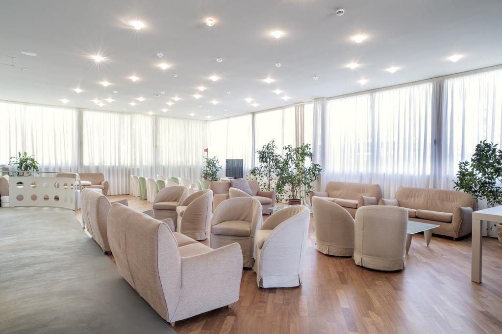 Hotel Bernard Σαν Μπενεντέτο ντελ Τρόντο Εξωτερικό φωτογραφία